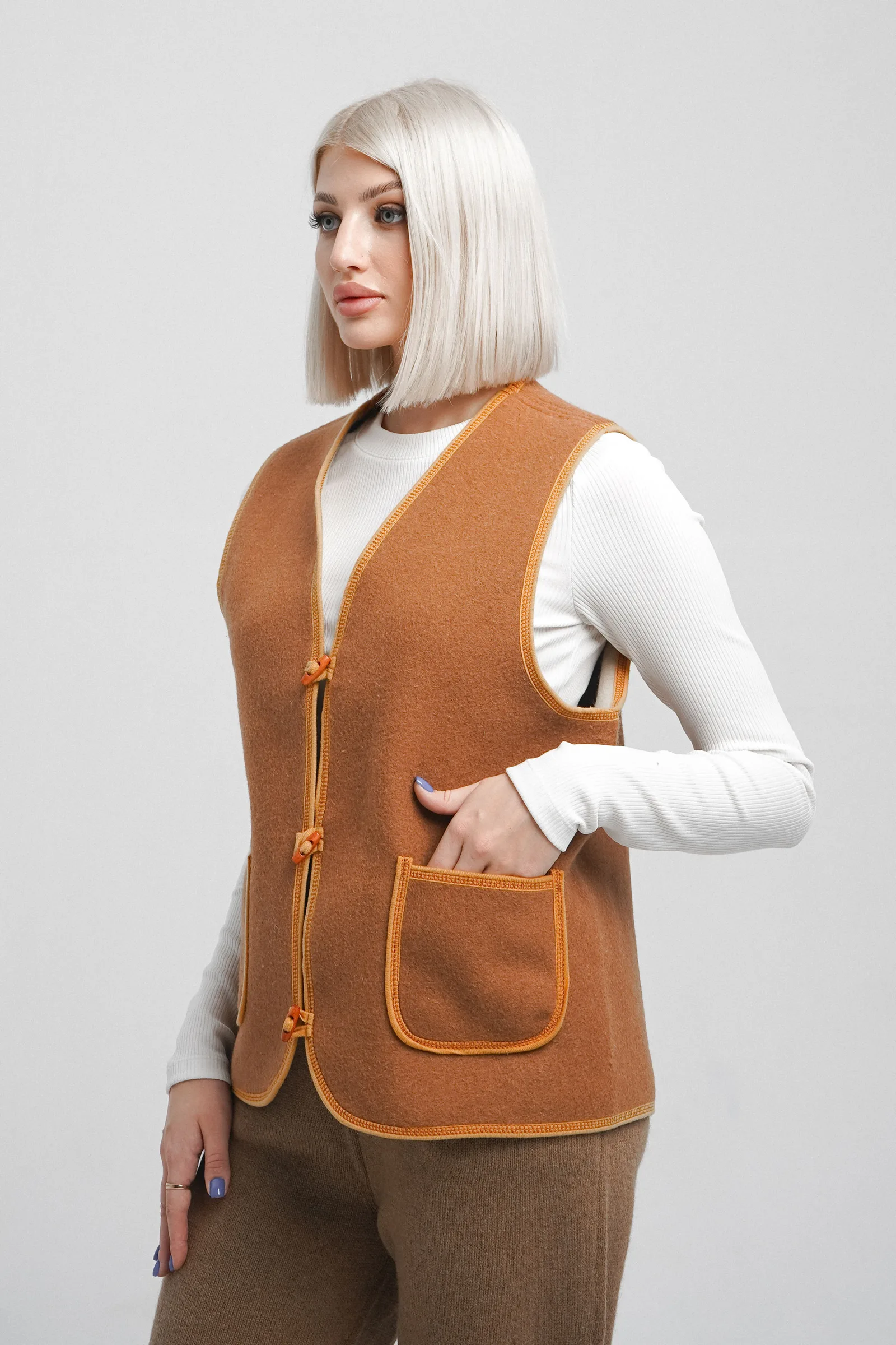Жилет валяный из верблюжьей шерсти Gansukh unisex