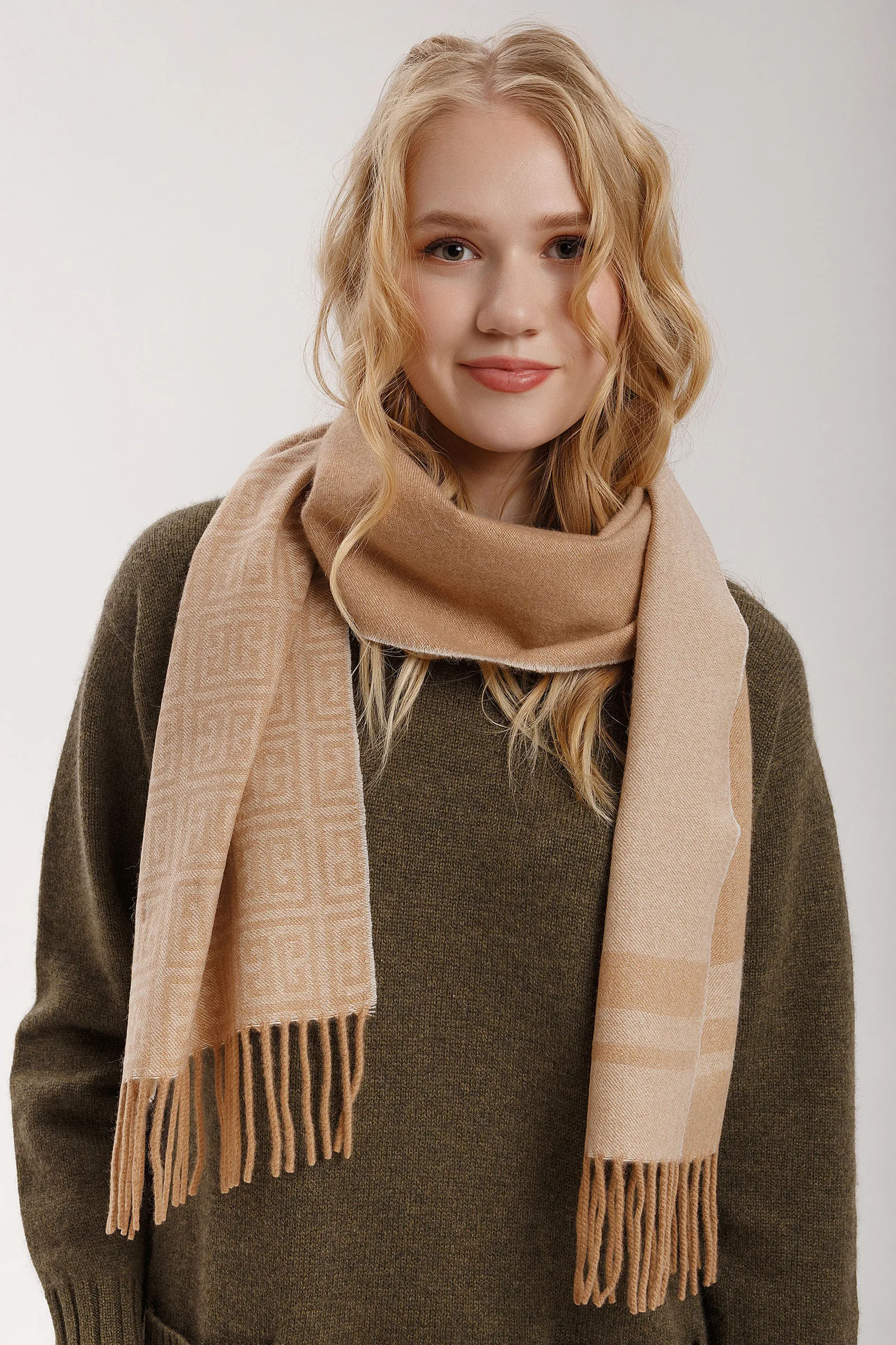 Шарф из кашемира Cashmere House